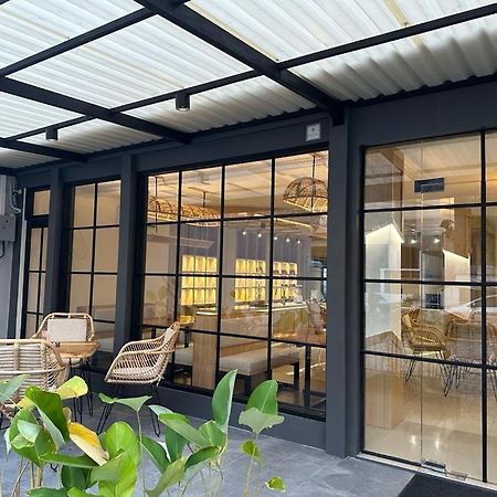 Masri Living By Daphna International Hotel Jogjakarta Buitenkant foto