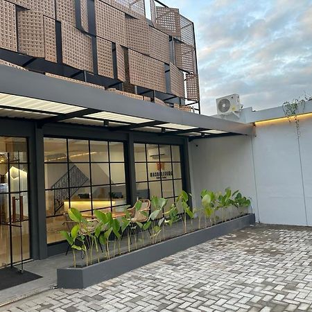 Masri Living By Daphna International Hotel Jogjakarta Buitenkant foto