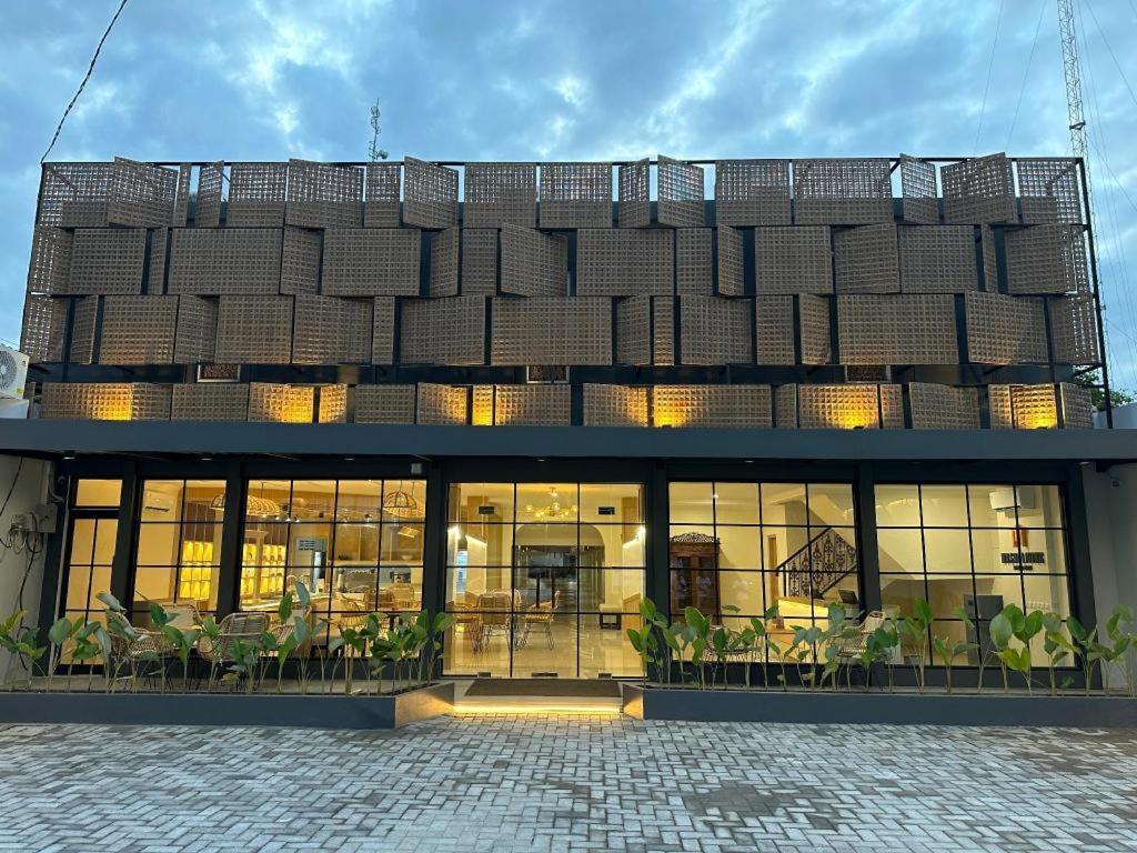 Masri Living By Daphna International Hotel Jogjakarta Buitenkant foto