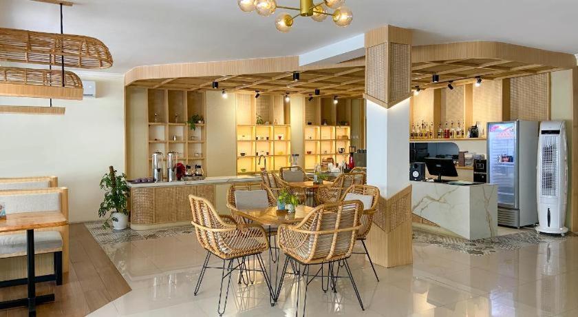 Masri Living By Daphna International Hotel Jogjakarta Buitenkant foto